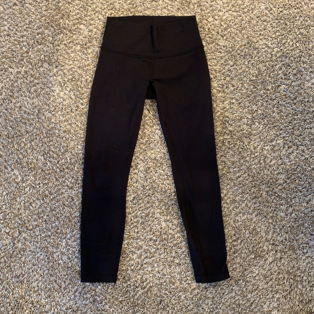 Lululemon black Wunder Under leggings - VGUC